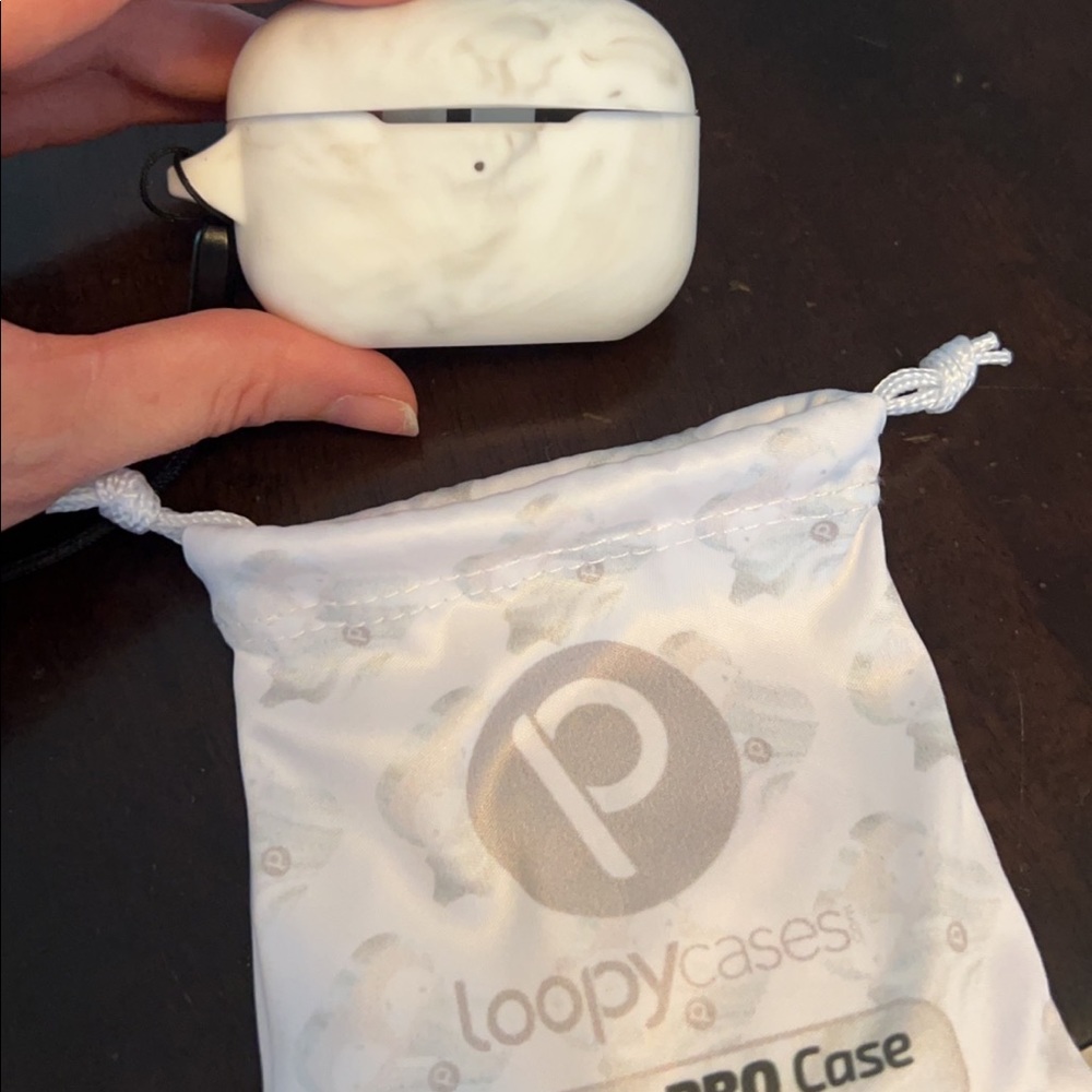 Loopy AirPods Pro case